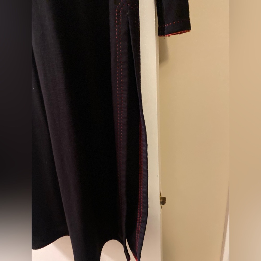 Lakshita Black Embroidered MIDI Dress - Picture 4 of 6